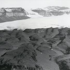 The Labarynth and Upper Wright Glacier