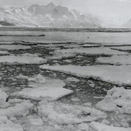 Moubray Bay, Cape Hallett
