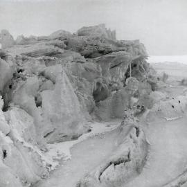 Sunlight on pressure ridges