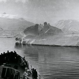 Disintegrating iceberg