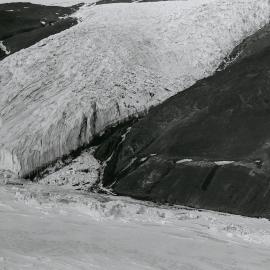 Shell Glacier| 300ft|