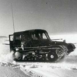Snow-trac at speed on sea ice