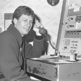 Communication| Paul Donovan| TVNZ| filming at McMurdo aquarium