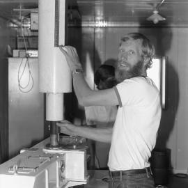 Tom Clarkson installing Dobson spectrophotometer 
