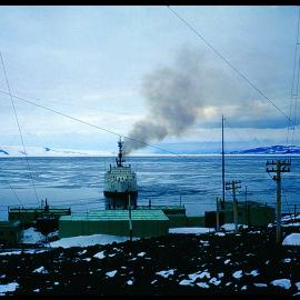  American Icebreaker "The Glacier"