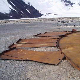 K510 Cape Hallett Station fuel tank removal