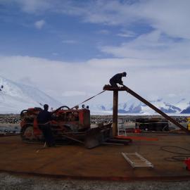 K510 Cape Hallett Station fuel tank removal