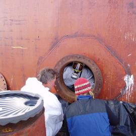 K510 Cape Hallett Station fuel tank removal