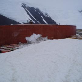 K510 Cape Hallett Station fuel tank removal