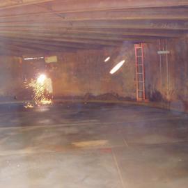 K510 Cape Hallett Station fuel tank removal