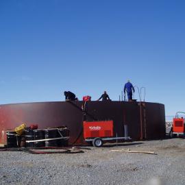 K510 Cape Hallett Station fuel tank removal