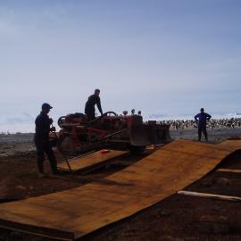 K510 Cape Hallett Station fuel tank removal