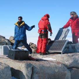 Italian and New Zealand seismologists in action 