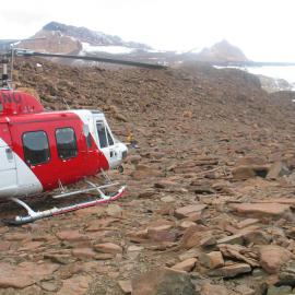 Helicopter on Labyrinth