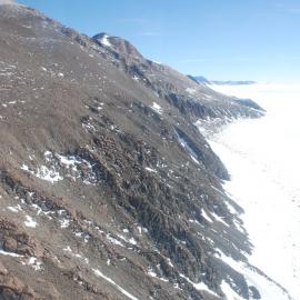 Looking west along Darwin Glacier and Junction Spur