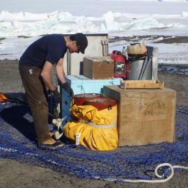 Field Support on the ice and setting up field camps