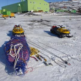 Field Support on the ice and setting up field camps