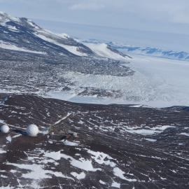 Field Support on the ice and setting up field camps