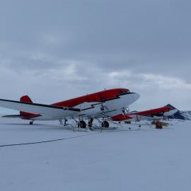 Field Support on the ice and setting up field camps