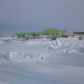 Field Support on the ice and setting up field camps