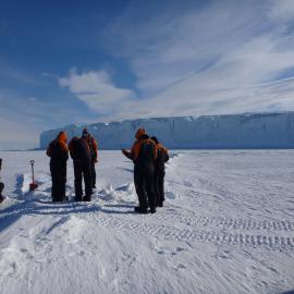 Field Support on the ice and setting up field camps