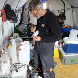 Sea water experiments in the Polar Haven at the Cape Adare Camp 