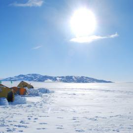 04 Wolfgangs field camp