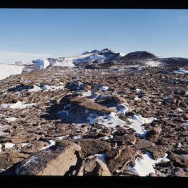 Upper Wright Valley. Mt Fleming. Dry Valleys. 