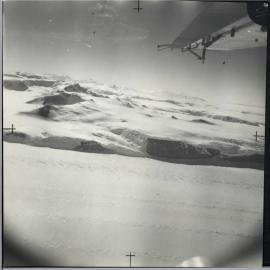 Recc. Flight Skelton - Mulock region for TAE 57-58 (Antarctic flight, tin 6 nos 488-574)