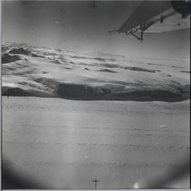 Recc. Flight Skelton - Mulock region for TAE 57-58 (Antarctic flight, tin 6 nos 488-574)