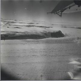 Recc. Flight Skelton - Mulock region for TAE 57-58 (Antarctic flight, tin 6 nos 488-574)
