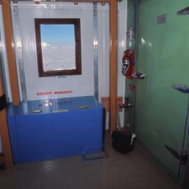 Main Wajax in its box, 3B stairs