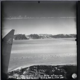 Aerial Recce Flight VX-6 US Navy,Mt Markham Nov 1962