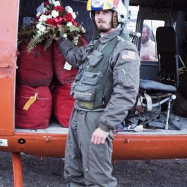 Loading helo withh memorial wreath.