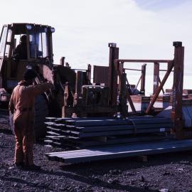 Unloading cargo