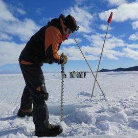 Sea ice crack profiling