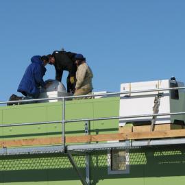 Installing Bruker solar tracker on new Arrival Heights Laboratory (2007)