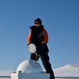 Kate McKenzie opening Bruker solar tracker hatch (2013)