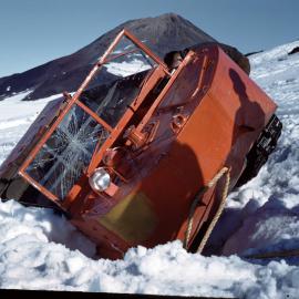 TAE tracked vehicle in tidecrack