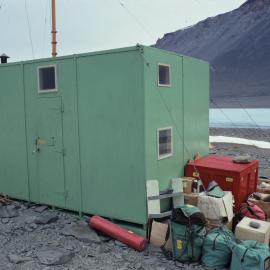 Refuge Hut, Vanda