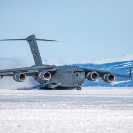 C-17 Globe master landing in Antarctica 