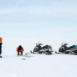 Taking gravity measurements