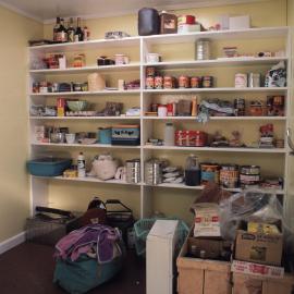 Vanda Station, Food Store