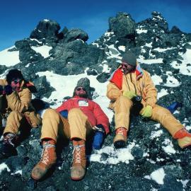 Acclimatising at the Fang camp