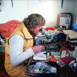 Microscopy in the US hut