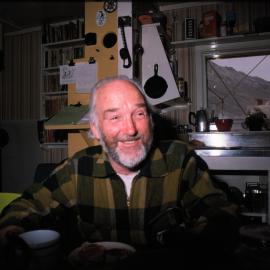 Dennis Corltett, Vanda Leader