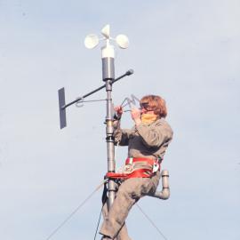 Mike Bourke taking down met gear