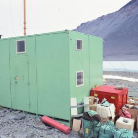 Refuge hut, Vanda