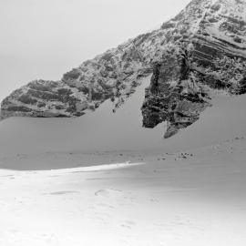 Heine_114-On-the-Ground_001