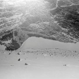 Heine_114-On-the-Ground_002